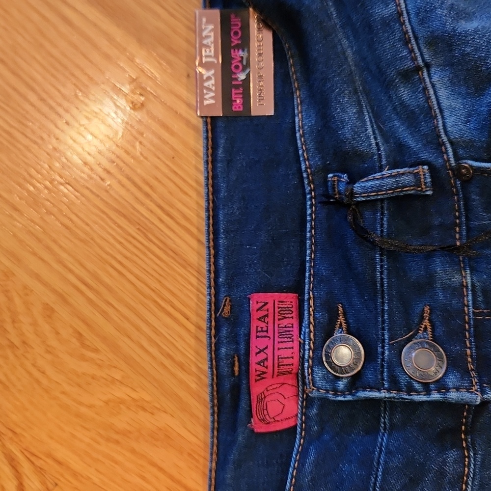 Jr. Enhancing butt jeans - Picture 5 of 6